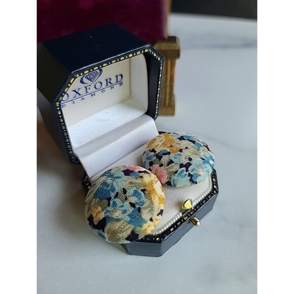 Floral Fabric Circular Stud Earrings Vintage - Picture 7 of 10